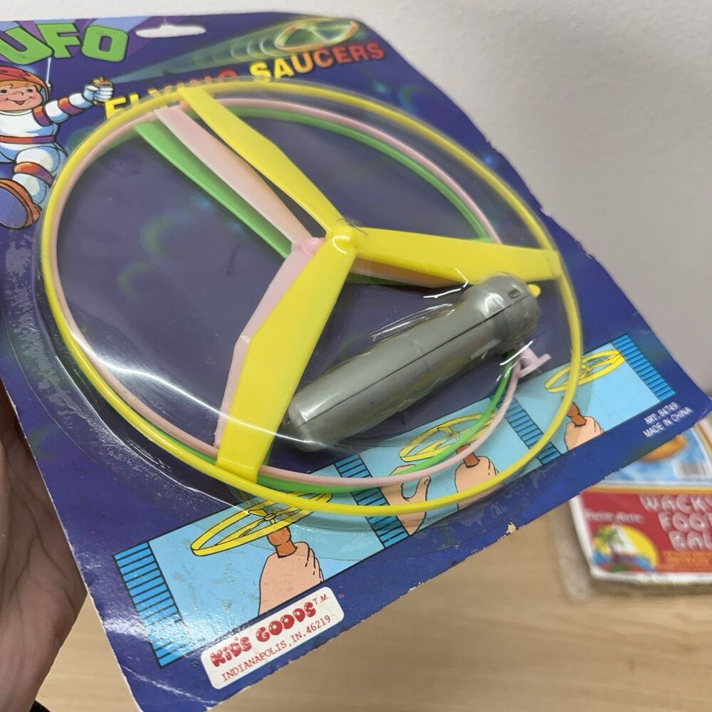 RARE Vtg 90s UFO Flying Saucers Toy Kids Boy Gift Christmas Nostalgic Retro - Picture 3 of 4